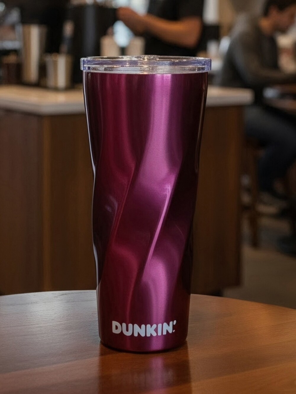 Dunkin' Donuts Holiday/Winter 2022 Collection 24 oz Insulated Swirl Tumbler.